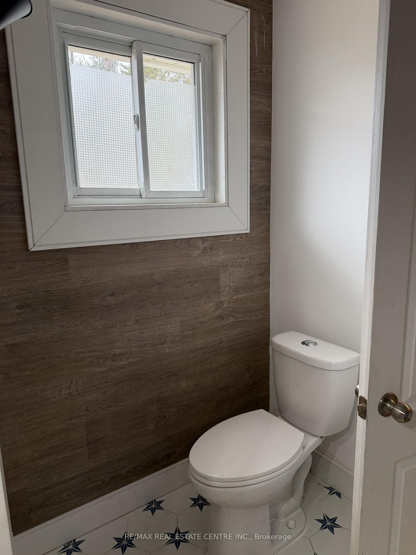 35 Lakeside Avenue • Meaford, ON photo 20