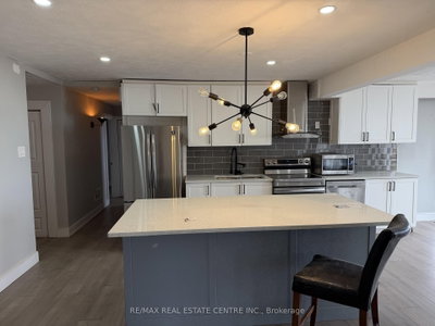 35 Lakeside Avenue • Meaford, ON photo 9