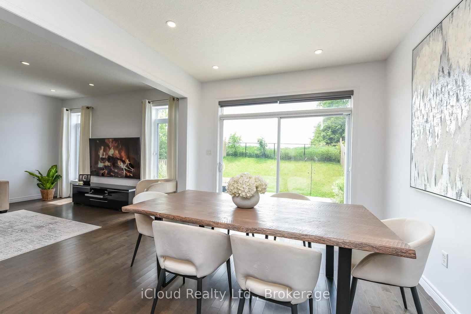 132 Drone Crescent • Guelph, ON photo 17