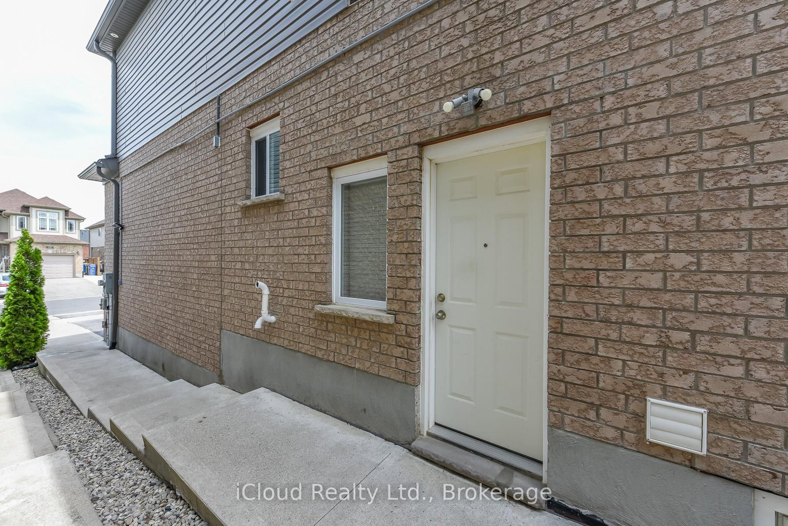 132 Drone Crescent • Guelph, ON photo 43