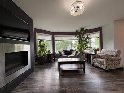 832 Williams Avenue — more photos