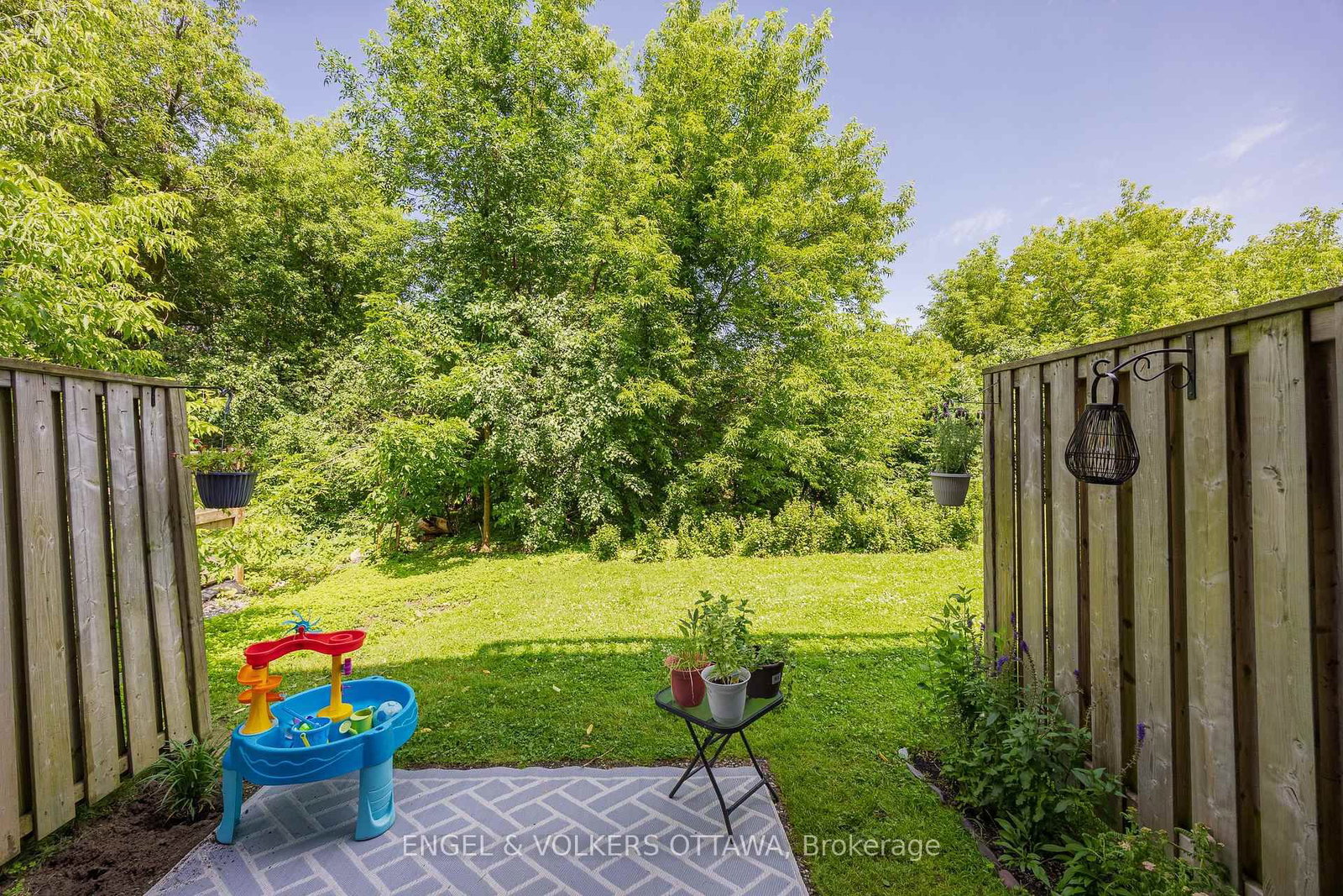 35 Robinson Avenue • #B • Ottawa, ON photo 17