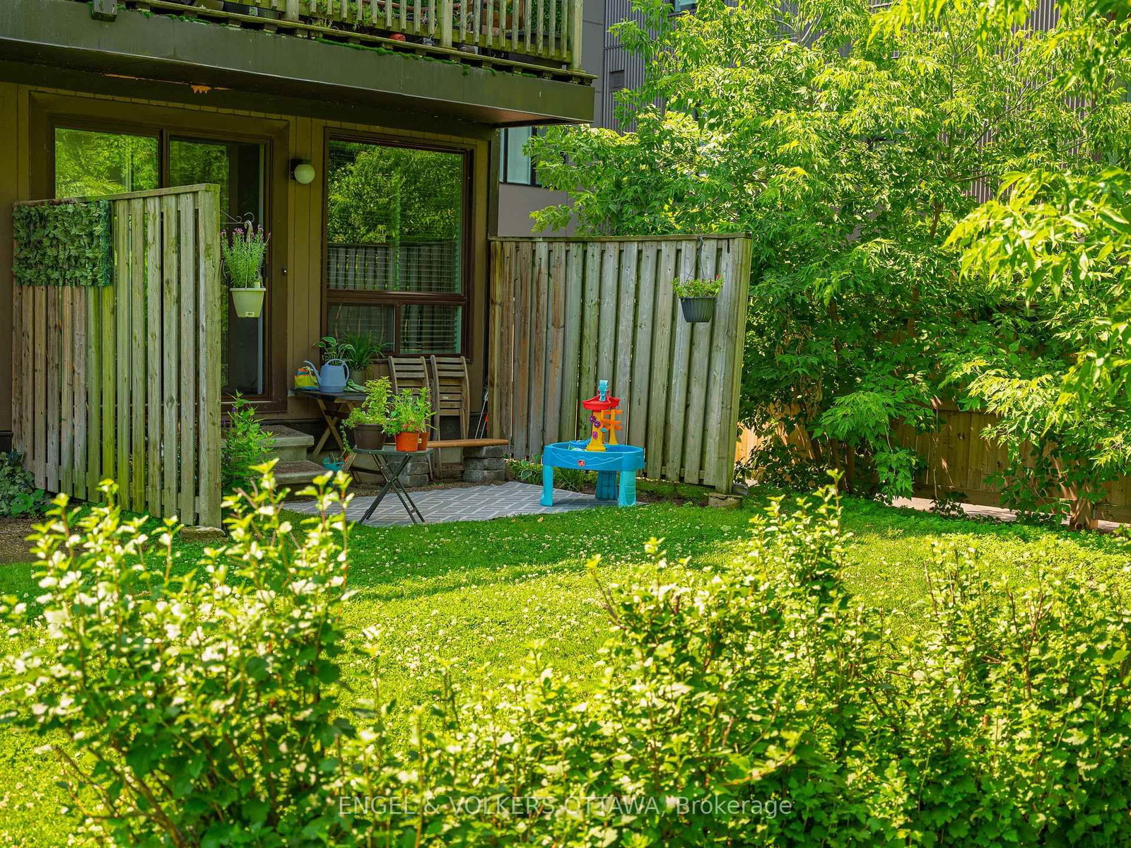 35 Robinson Avenue • #B • Ottawa, ON photo 20