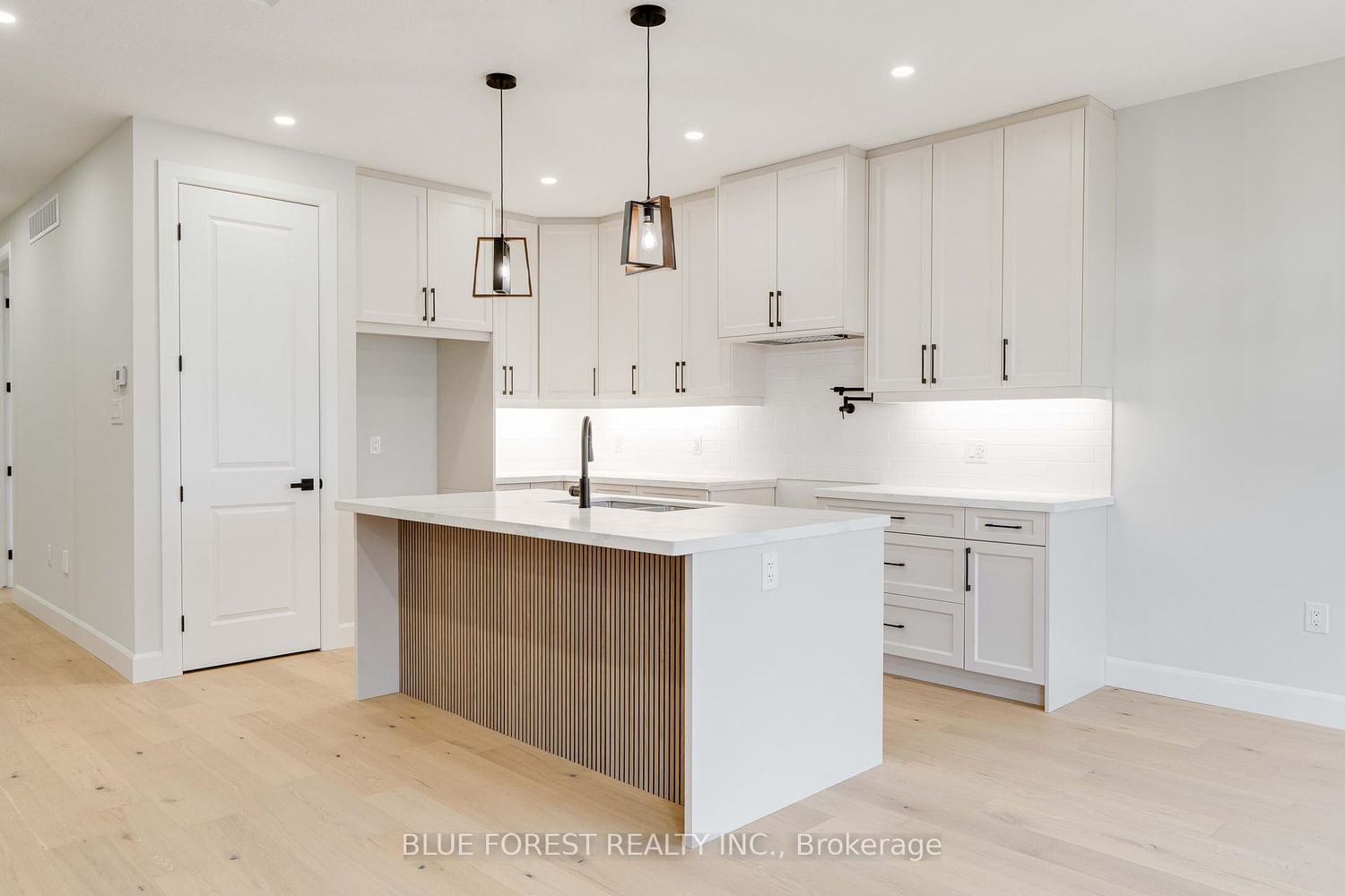 303 Nancy Street • Dutton/Dunwich, ON photo 7
