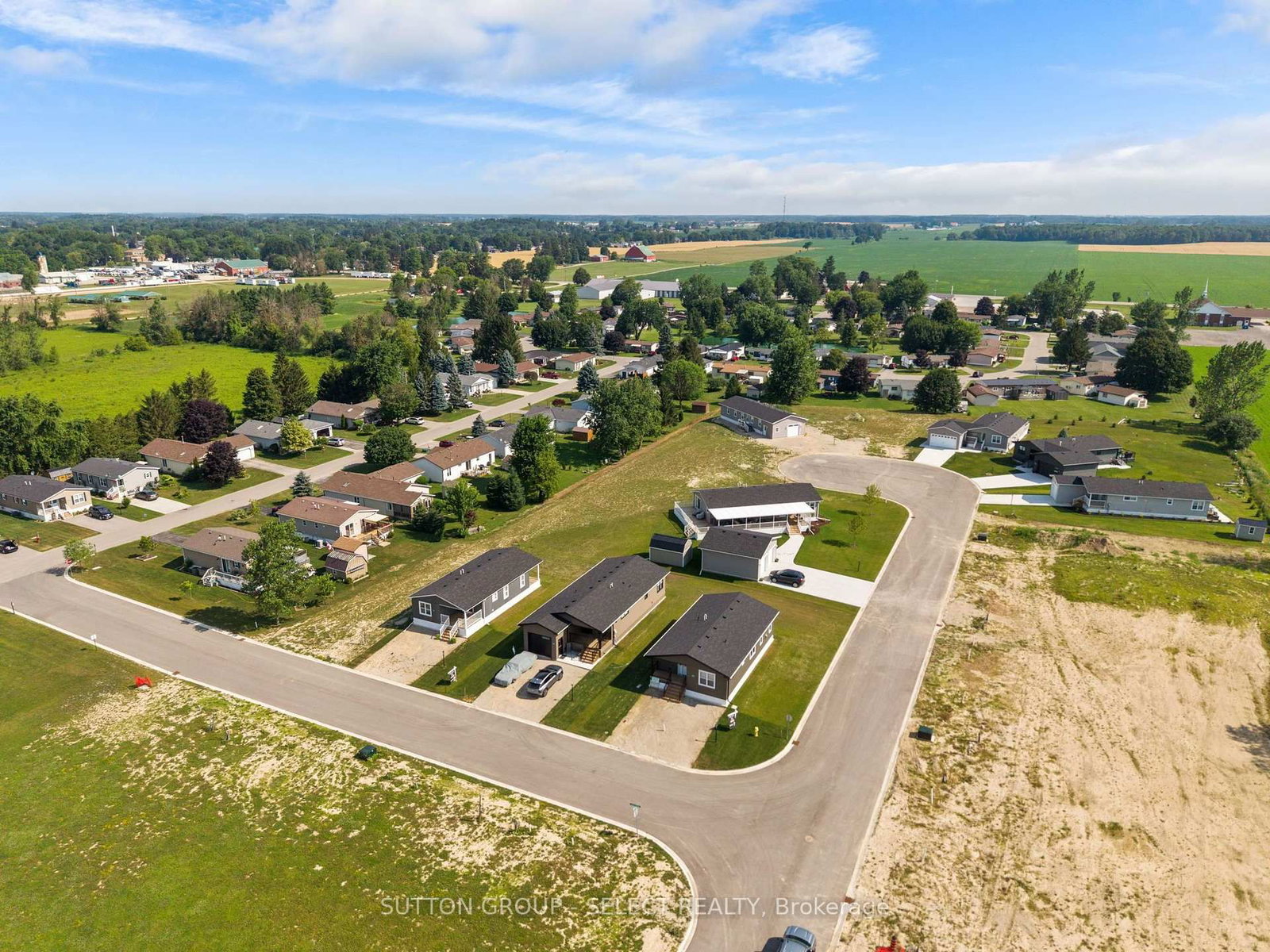 215 Carolynn Way • #Lot 8 • North Perth, ON photo 38