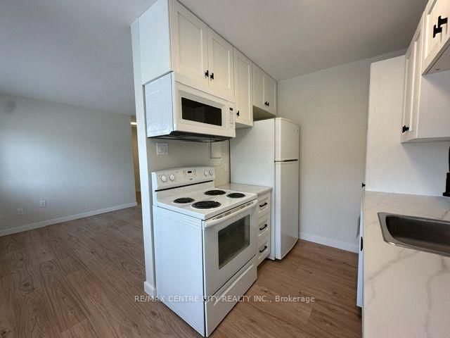 208 - 1172 Hamilton Road