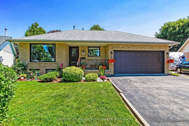 27 O'ROURKE PL Place E, Woodstock