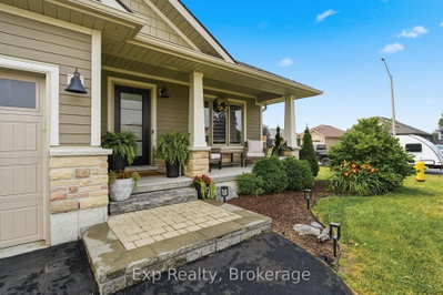 7 Tessa Boulevard • Belleville, ON photo 5