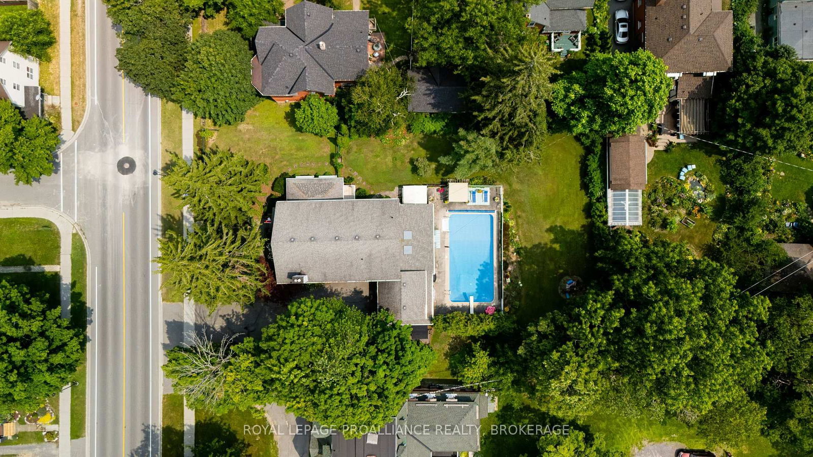 223 King Street W • Gananoque, ON photo 43