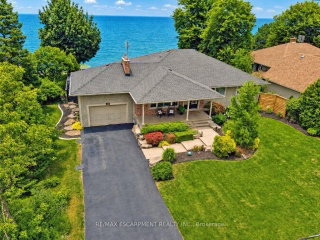 42 Lakeside Drive