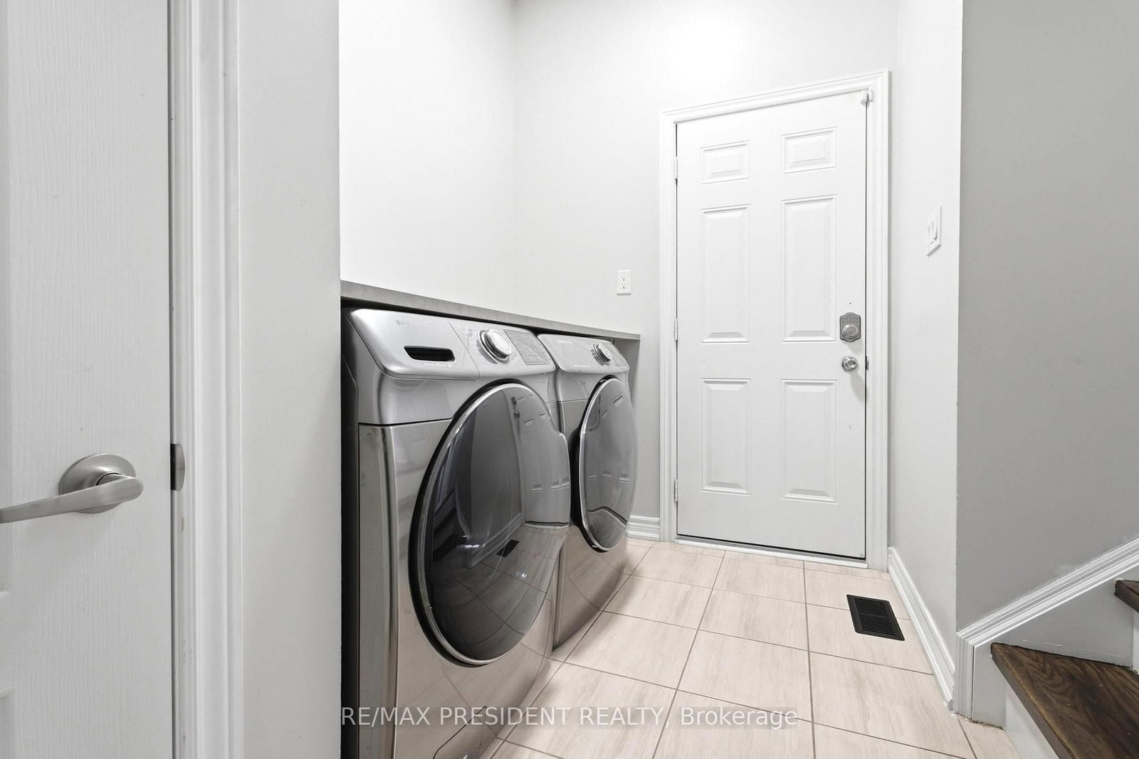 43 Mullholland Avenue • Cambridge, ON photo 20