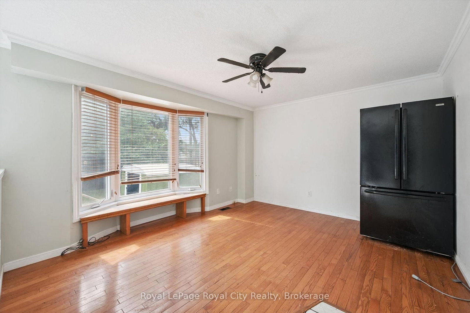 628 Willow Road • Guelph, ON photo 11