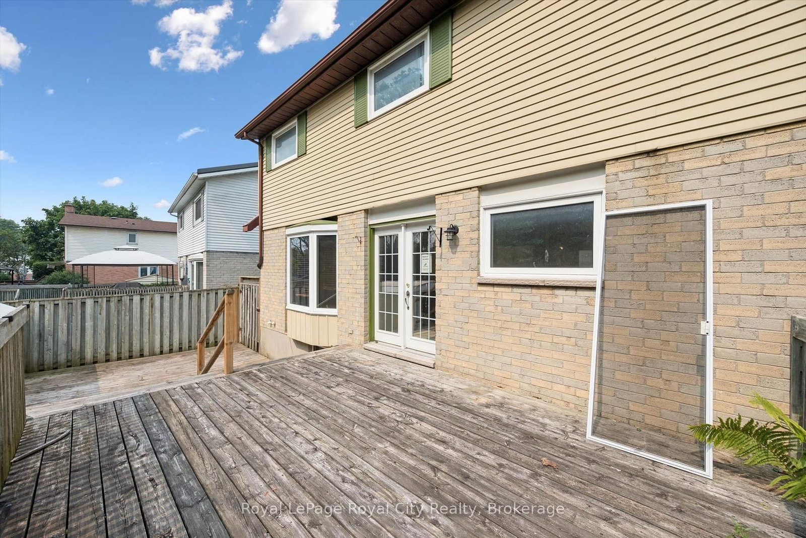 628 Willow Road • Guelph, ON photo 33
