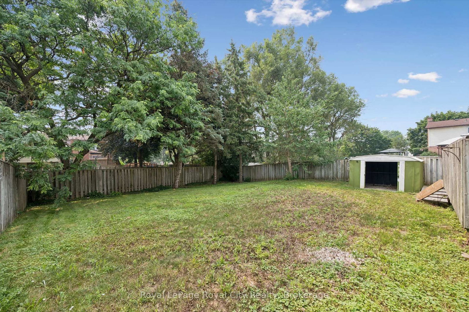 628 Willow Road • Guelph, ON photo 36