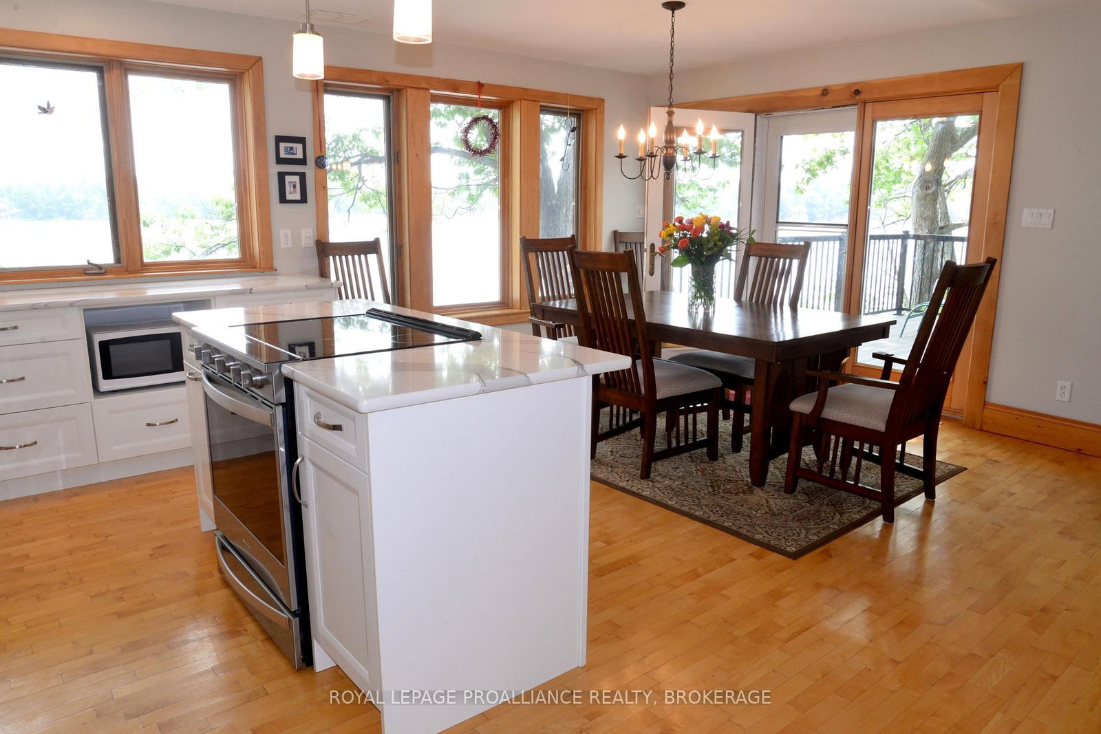 6079 Carleton Drive • Verona, ON photo 8