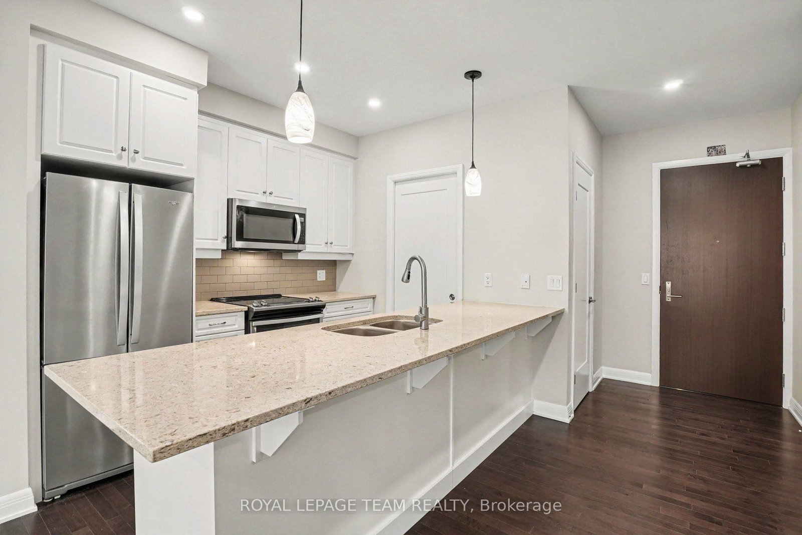 190 Boundstone Way • #104 • Ottawa, ON photo 11