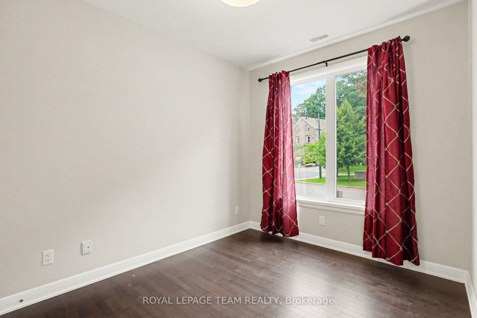 190 Boundstone Way • #104 • Ottawa, ON photo 18