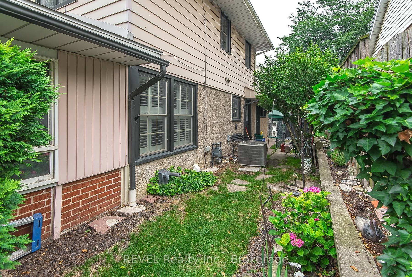 113 St. Paul Crescent • St. Catharines, ON photo 34