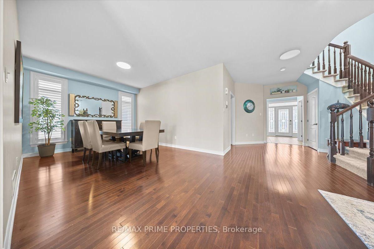 816 Azure Street • Orleans, ON photo 10