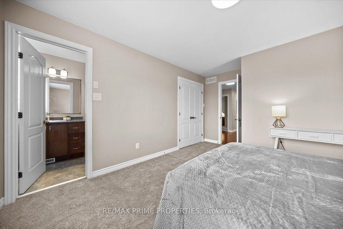 816 Azure Street • Orleans, ON photo 32