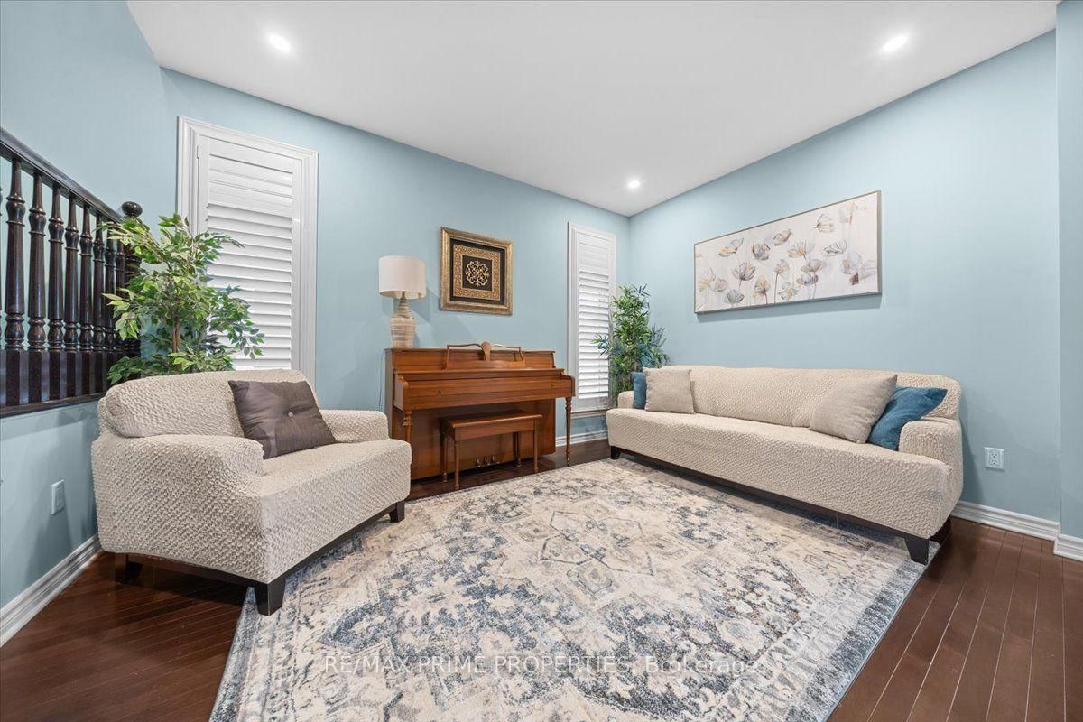 816 Azure Street • Orleans, ON photo 8
