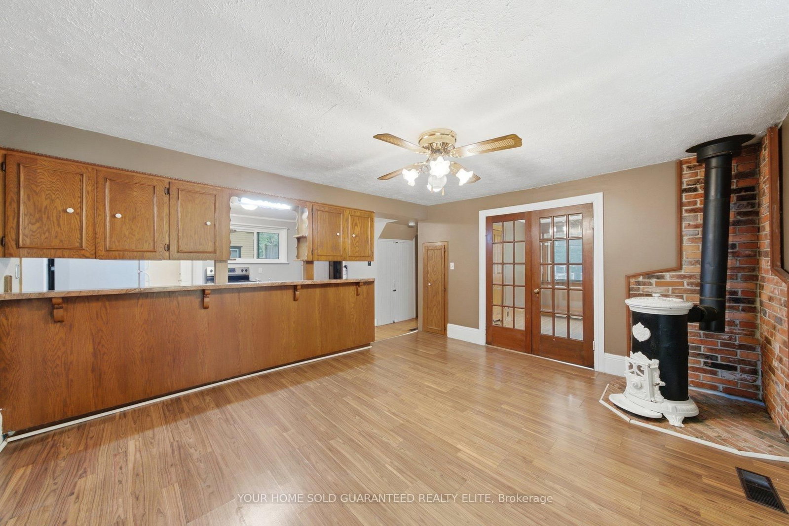 211 Canborough Street • West Lincoln, ON photo 13