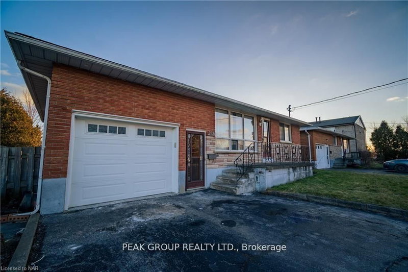 LOWER - 248 BERTIE Street