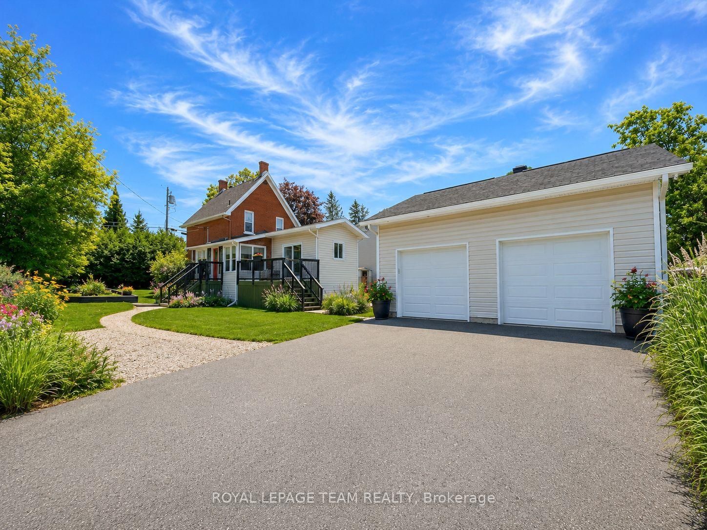 238 Park Avenue • Carleton Place, ON photo 1