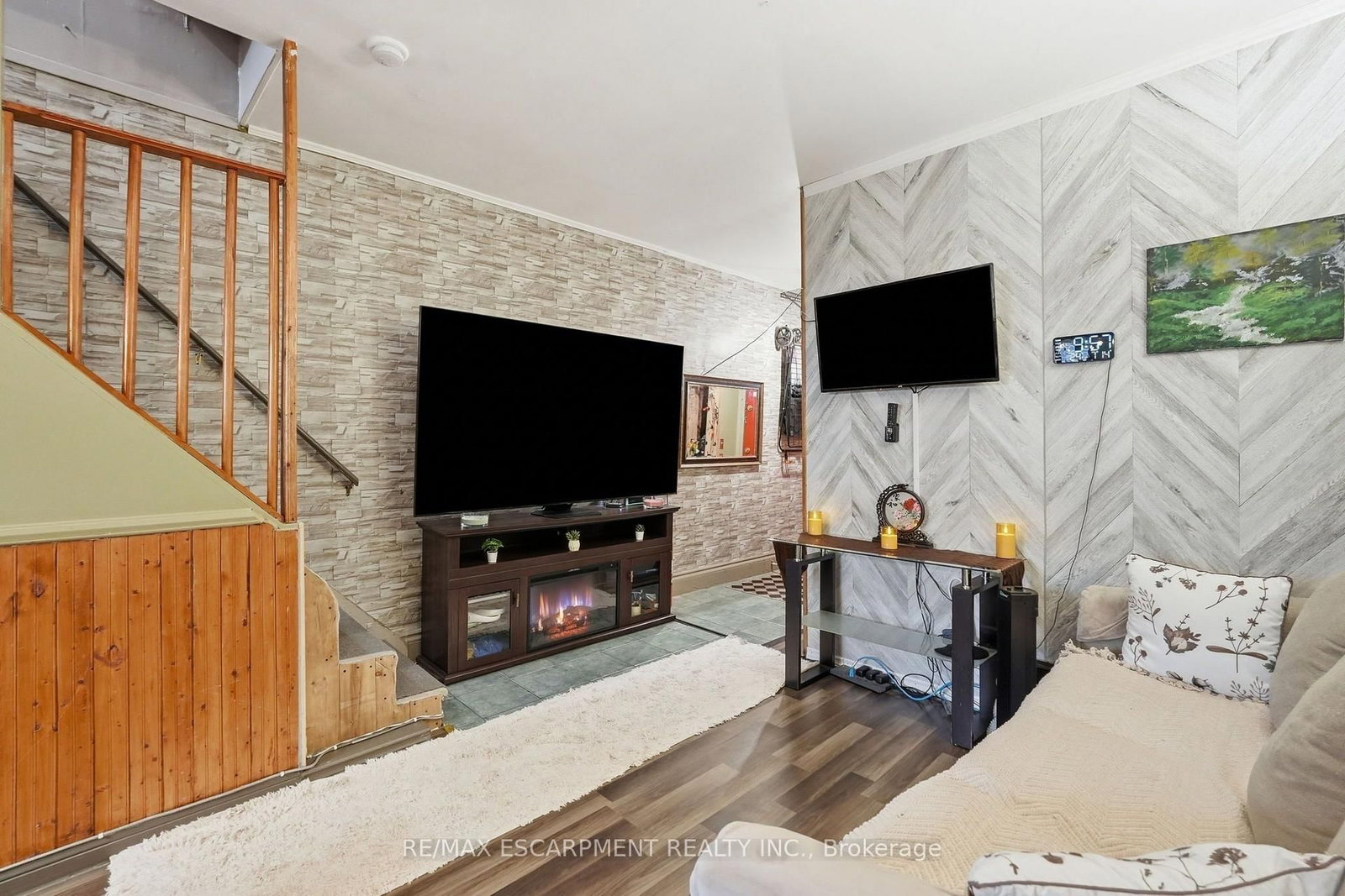 182 Cavell Avenue • Hamilton, ON photo 9