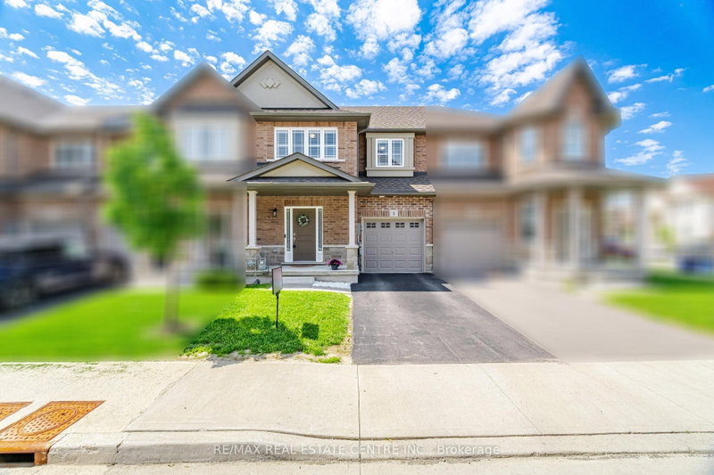 4 Laguna Village Crescent