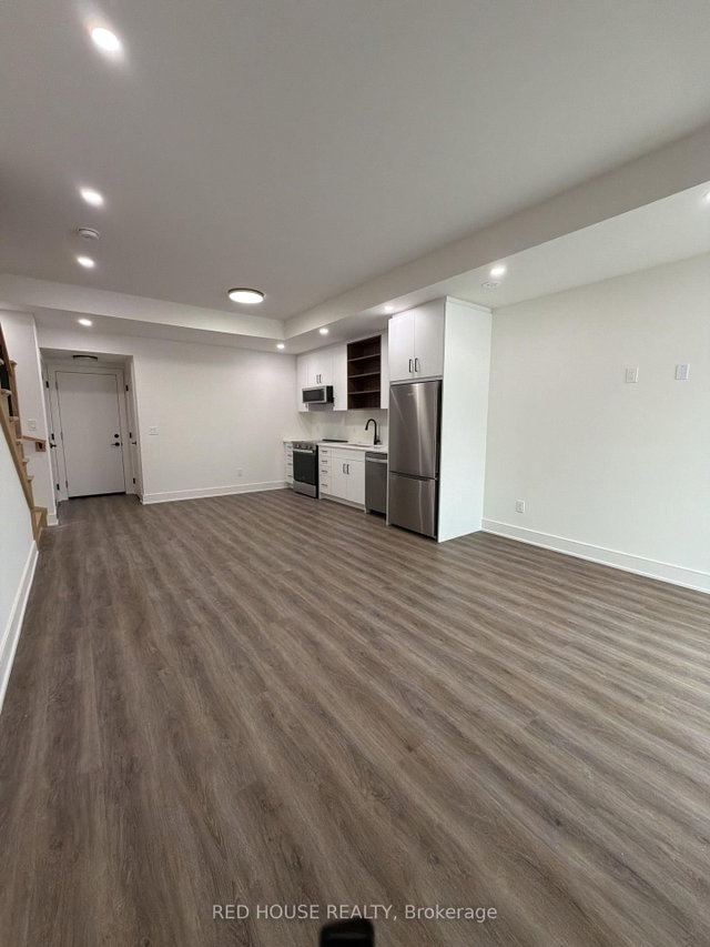 171 Everett Common