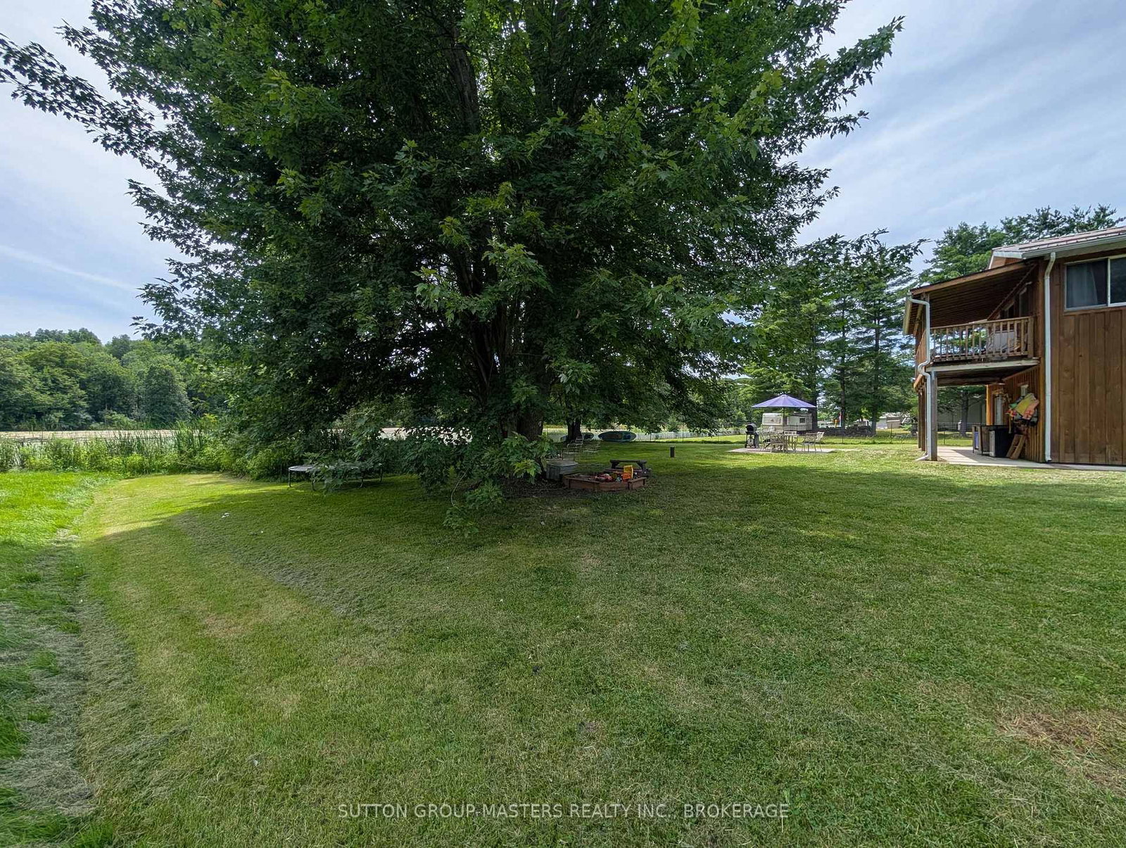 811 Pierces Lane • Leeds and the Thousand Islands, ON photo 14