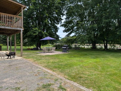 811 Pierces Lane • Leeds and the Thousand Islands, ON photo 5