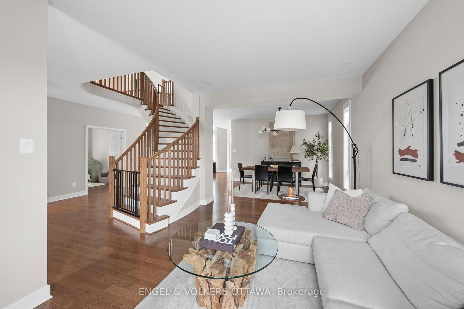 351 Shuttleworth Drive • Ottawa, ON photo 5