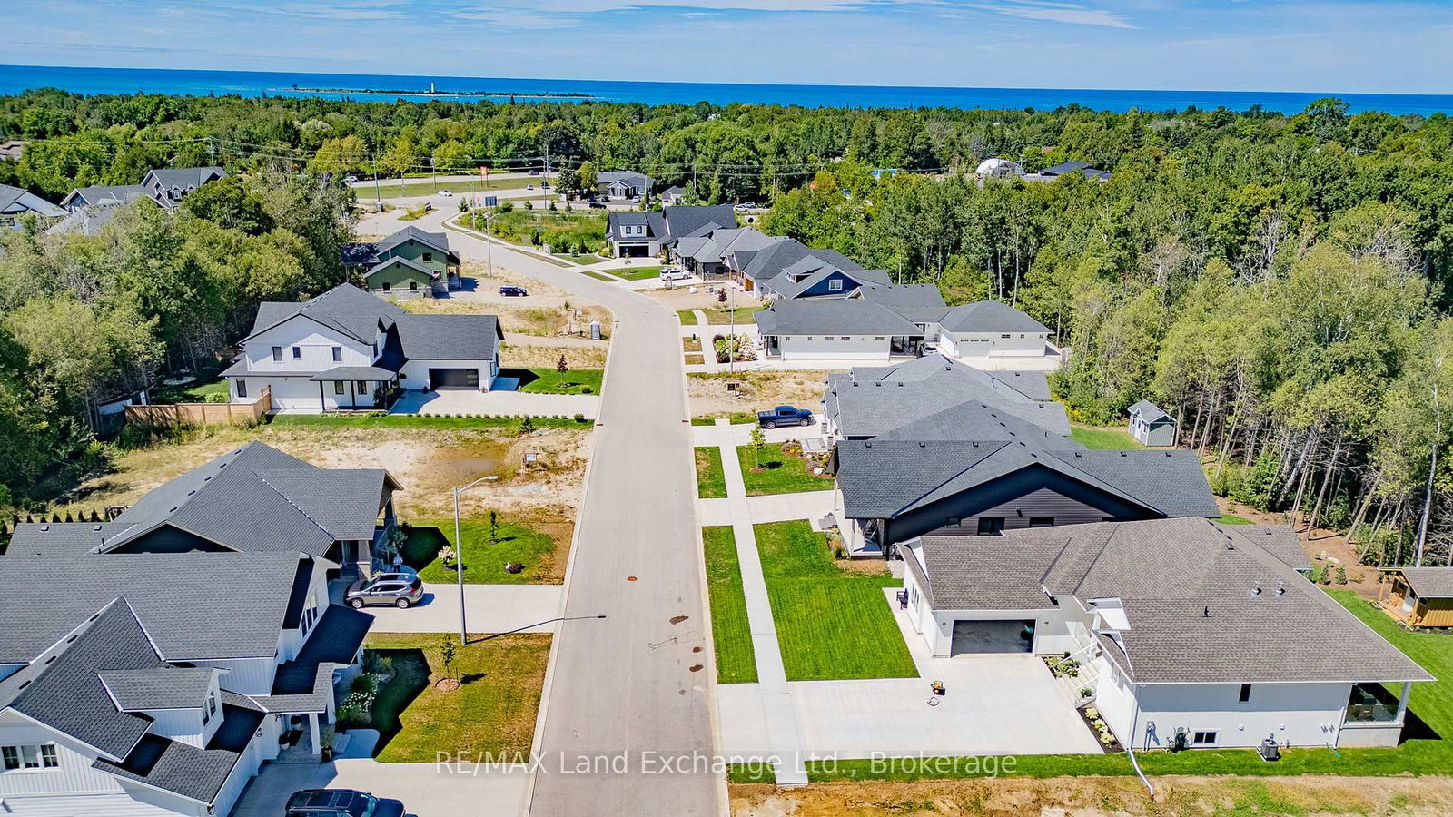 25 LAKEFOREST Drive • Saugeen Shores, ON photo 32
