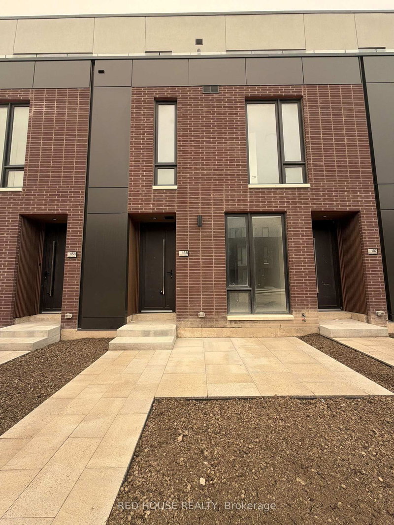 home for lease on 155 Everett Common