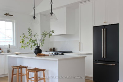 17 Lakeforest Drive — more photos