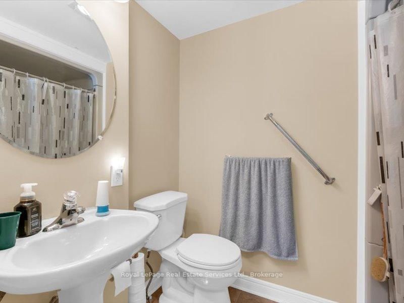 81 N Hamilton Street • Hamilton, ON photo 18