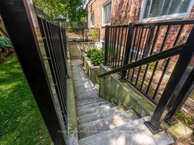 81 N Hamilton Street • Hamilton, ON photo 25