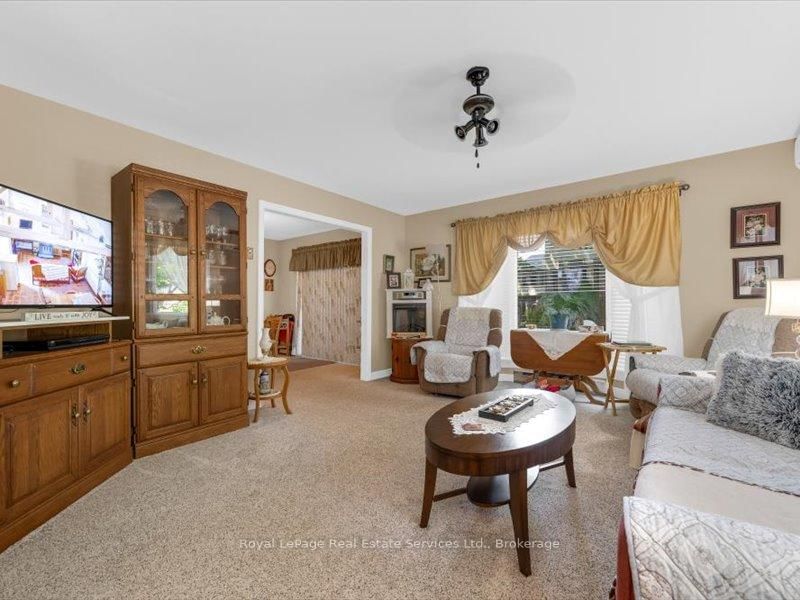 81 N Hamilton Street • Hamilton, ON photo 4