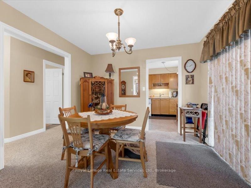 81 N Hamilton Street • Hamilton, ON photo 8