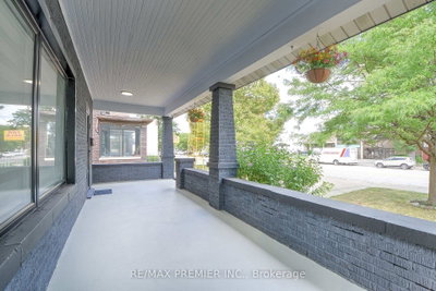 1467 Ouellette Avenue — more photos