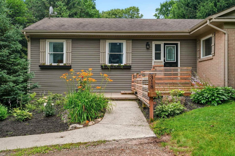 318 10th Concession Road E
