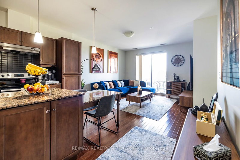 604 - 223 Erb Street W