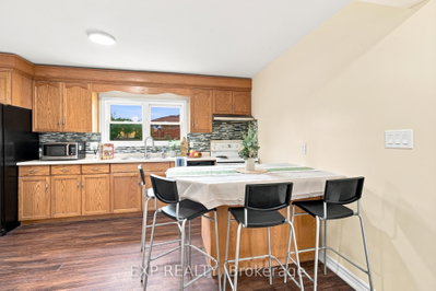208 Thorold Road — photo 6