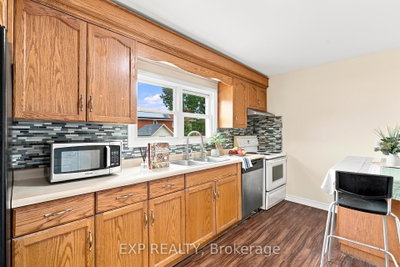 208 Thorold Road — more photos