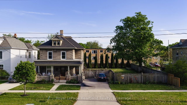 14 Elgin Avenue E