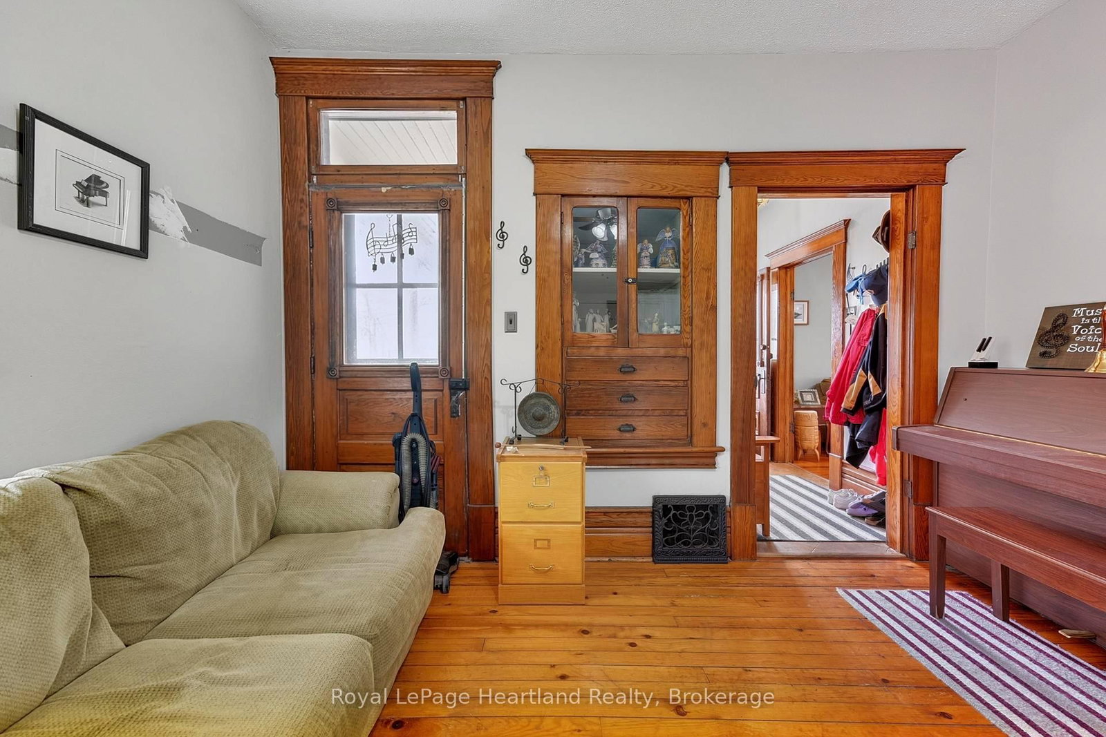 14 E Elgin Avenue • Goderich, ON photo 19