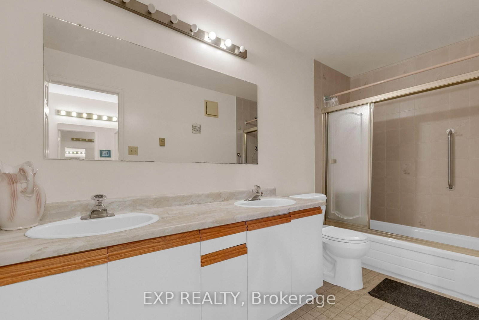 308 Stratas Court • #24 • Kanata, ON photo 29