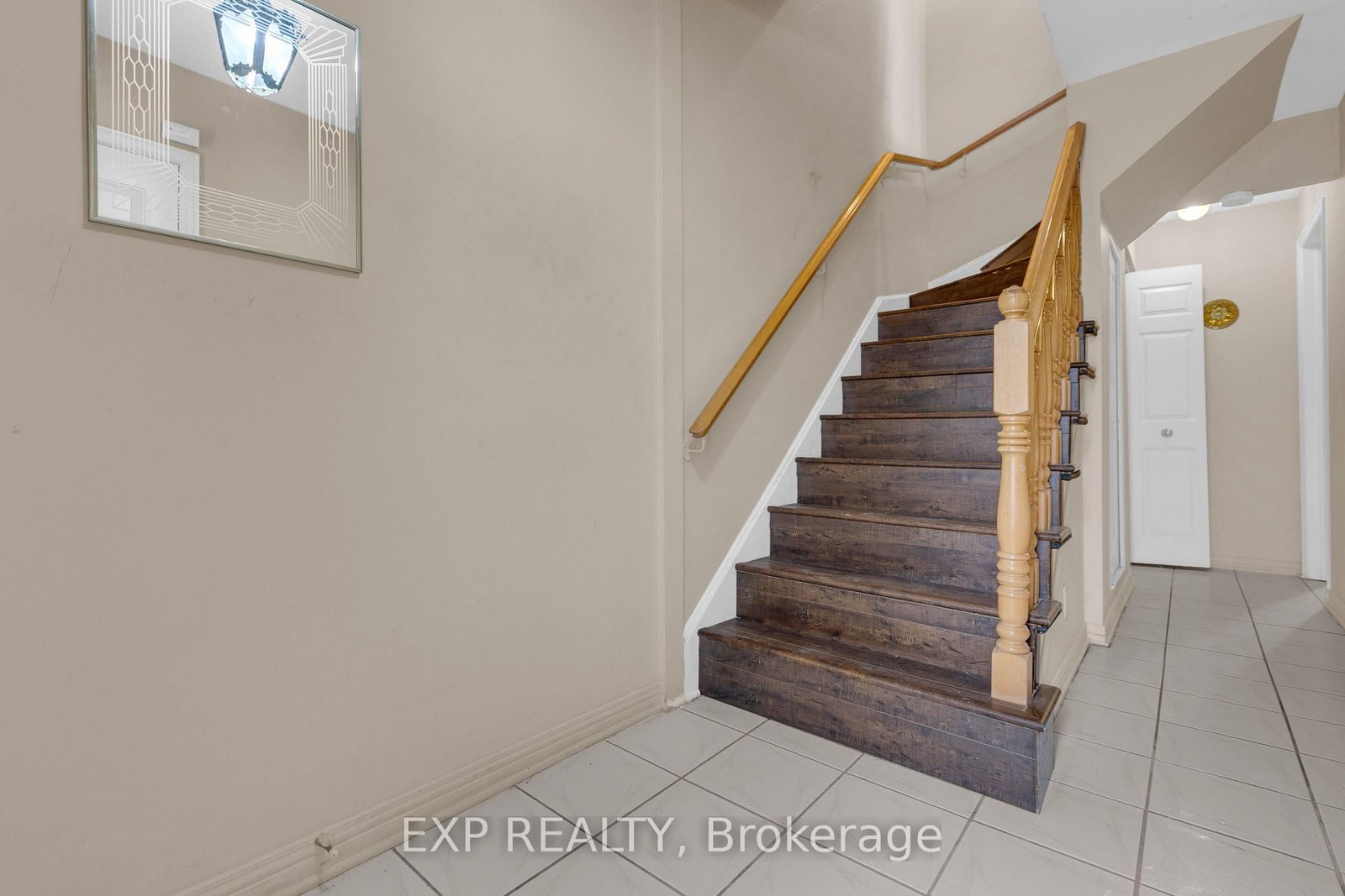 308 Stratas Court • #24 • Kanata, ON photo 6